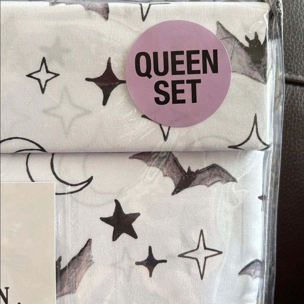 🦇 Rae Dunn Queen Sheet Set with Bat and Star Motif ✨